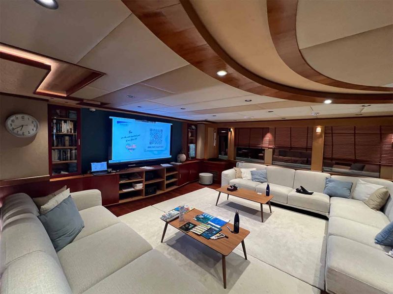 maincabin2